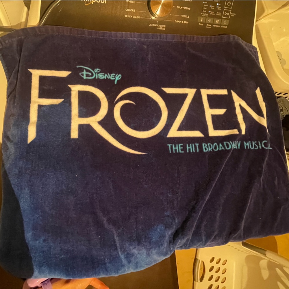 Disney Frozen The Hit Broadway Musical Towel Souvenir EUC